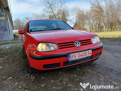 VW Golf 4 1,4 Benzina | Climatronic | Nerulat in țară