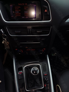 Audi Q5...Manual