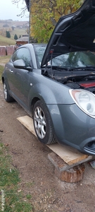 Dezmembrez Alfa romeo mito