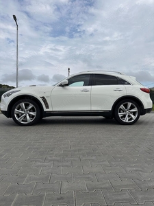 Vând Infiniti Qx70 Sport, an 2015, culoare Alb Alpine, 195.500 Km