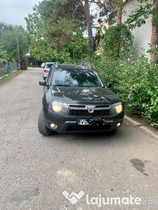 Dacia Duster 4x4 masina