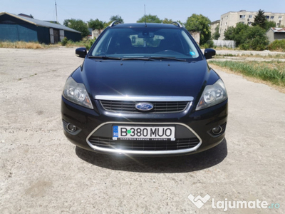 Ford Focus break negru Titanium 1,6 TDCI, an 2010