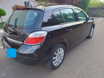 Opel Astra-1.6 benzina-negru