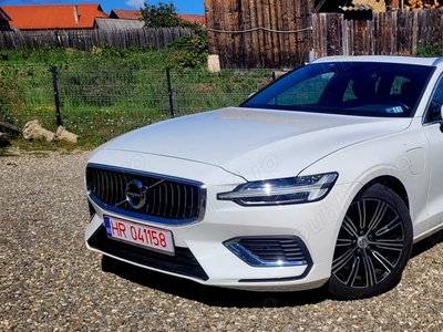 Volvo V60 T6 Recharge Plug-In Hybrid AWD 350CP