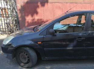 FORD Fiesta 2004