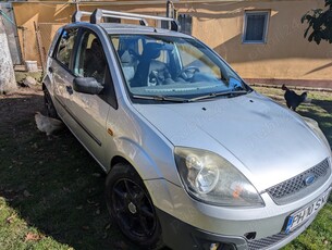 ford fiesta 2008 1.4 benzina