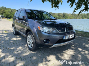 Mitsubishi Outlander 2, 7 locuri, 4x4