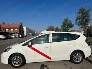 Toyota Prius Plus Hybrid 7 locuri an 2017. Am mai multe mașini Toyota Prius Auris Corolla