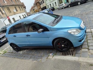 Vând Mercedes B class