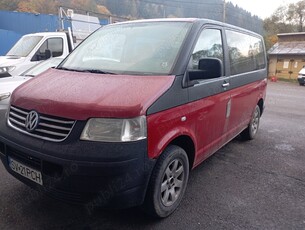 vw t5 autoturism 8+1 locuri