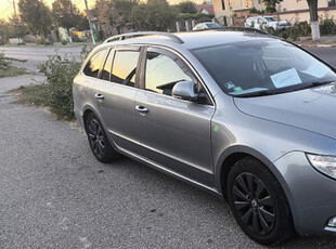 Liciteaza-Skoda Superb 2012