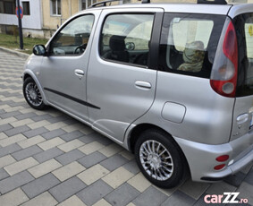 Autoturism Toyota Yaris Verso