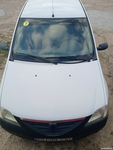Vând Dacia Logan 2004