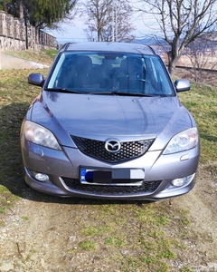 Vând Mazda 3