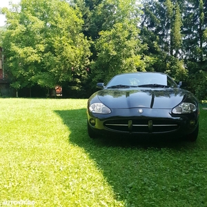 Jaguar XK8