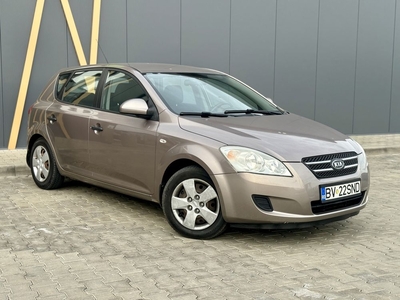 Kia Ceed 2008 1.4 Benzina AC Codlea