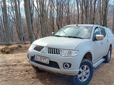 Mitsubishi L200 Triton pret FIX !!! Targu Jiu