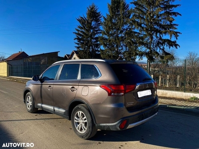 Mitsubishi Outlander 2.2 DI-D 4WD Plus