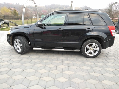 Suzuki Grand Vitara 4x4 2010,Full option, carte service Brasov