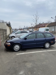 Vand Volvo v40, 2001, 1,8 benzina Arad