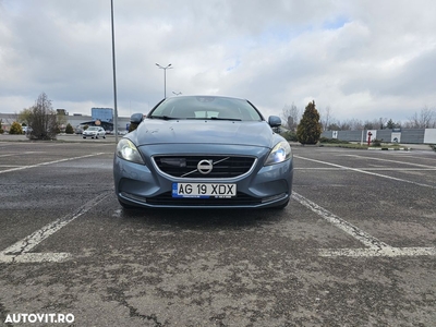 Volvo V40 D2