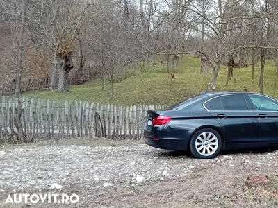 BMW Seria 5 525d xDrive Touring Aut. Luxury Line