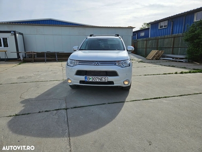 Mitsubishi Outlander 2.0 4WD Plug-In Hybrid