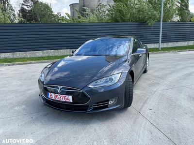 Tesla Model S 90D Allradantrieb