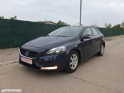 Volvo V40 D2