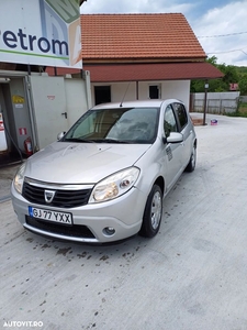 Dacia Sandero 1.6 MPI Laureate