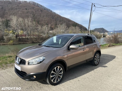 Nissan Qashqai 2.0 dCi 4 x 4 DPF Aut tekna