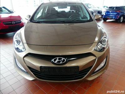 HYUNDAI I30, an 2012, motor 1.4 benzina, 100 cp, 89000 km.