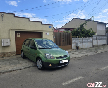 * Ford fiesta ** 2007 ** unic proprietar * 63.000 km * stare ca nouă *