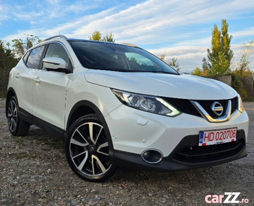 Nissan Qashqai/Tekna/2015/1,6 D/130 HP/Navi/Panoramic/Camere 360/