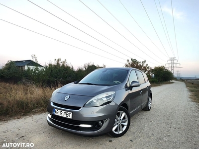 Renault Grand Scenic ENERGY dCi 130 INITIALE PARIS