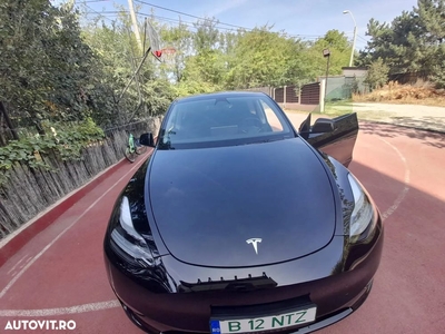 Tesla Model Y Long Range Dual Motor AWD