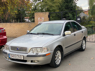 Volvo s40 unic propietar cumparata de noua