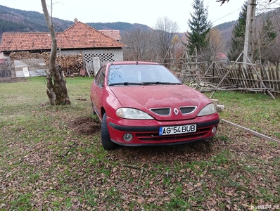 Vând Renault Megane 1 1.9 dci pentru dezmembrat