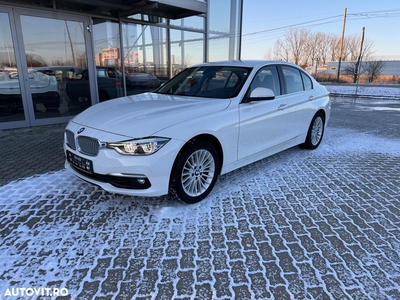 BMW Seria 3 318i Aut. Luxury Line