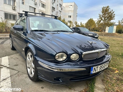 Jaguar X-Type 2.2 TD Luxury Saloon