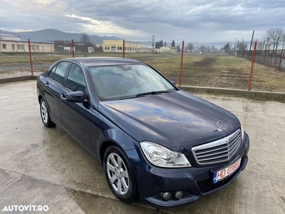 Mercedes-Benz C 180 CDI DPF (BlueEFFICIENCY)