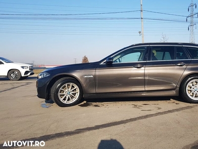 BMW Seria 5 520d xDrive AT