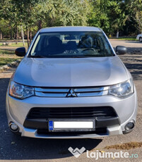 Mitsubishi outlander - mașină de familie