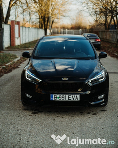 Ford Focus ST line 1.5 benzina 200cp, primul proprietar