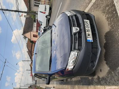 Proprietar vand dacia Logan an 2013