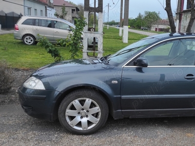 Vând Passat diesel, an 2003