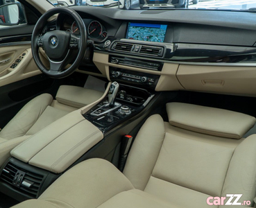 BMW Seria 5 525d Sport-Aut. Luxury Line