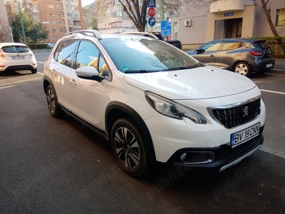 Peugeot 2008 1.2 benzina din 2018 doar 33.000 km