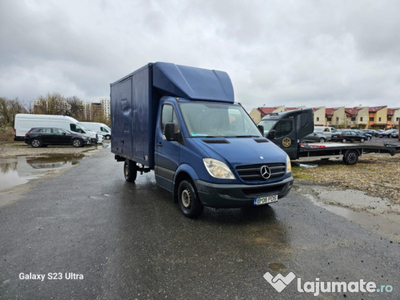 Autoutilitara Mercedes sprinter