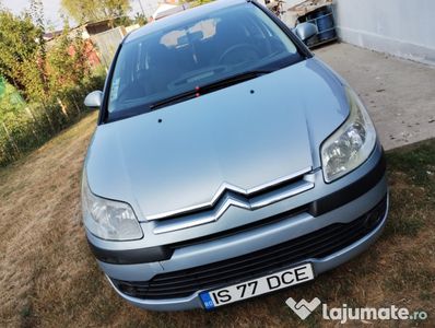 Citroen C4 berlină